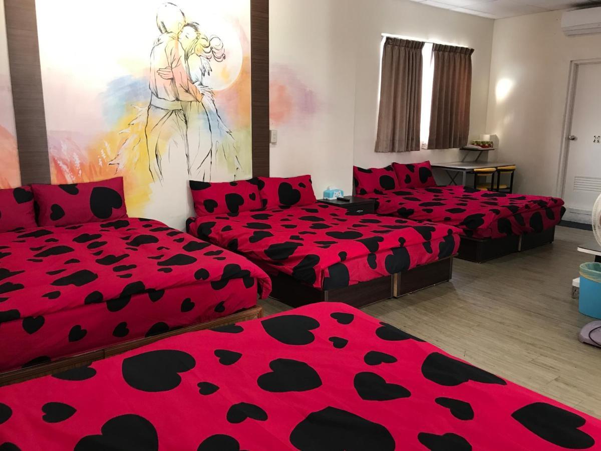 Mickey House-Fuxing Διαμέρισμα Ταϊχούνγκ Εξωτερικό φωτογραφία