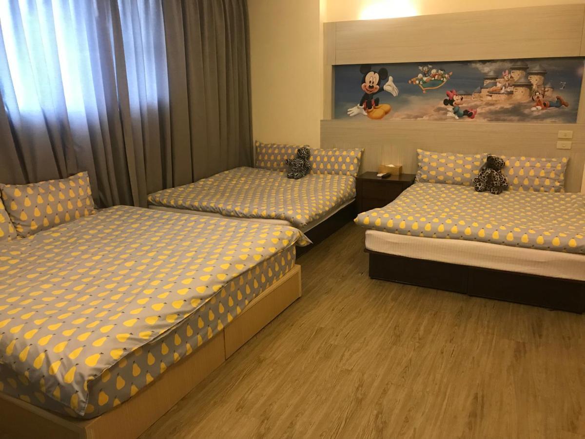 Mickey House-Fuxing Διαμέρισμα Ταϊχούνγκ Εξωτερικό φωτογραφία
