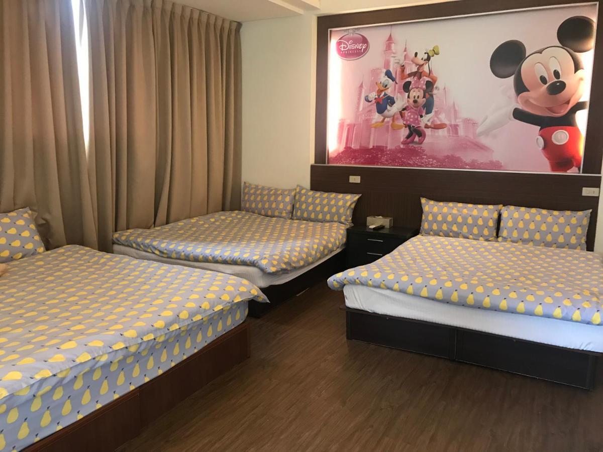 Mickey House-Fuxing Διαμέρισμα Ταϊχούνγκ Εξωτερικό φωτογραφία