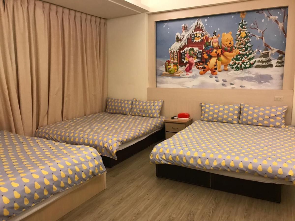 Mickey House-Fuxing Διαμέρισμα Ταϊχούνγκ Εξωτερικό φωτογραφία